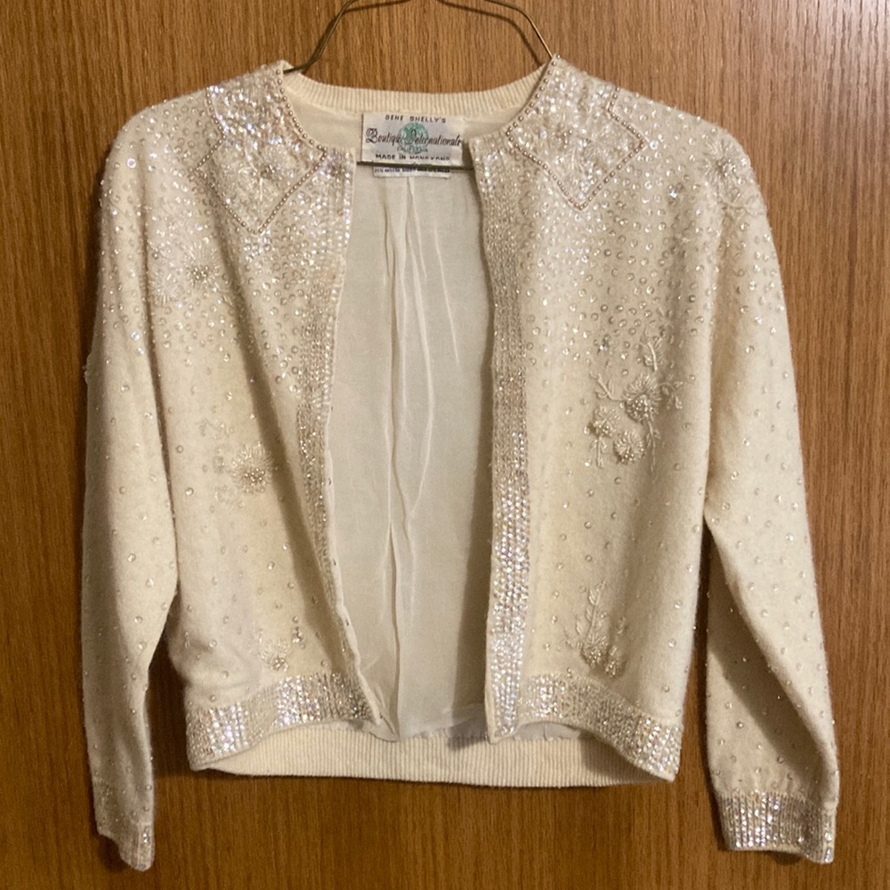 Gene Shelly’s Boutique International Lambs Wool and Beaded sweater Vintage
